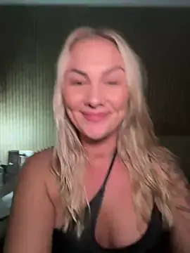 Stripchat Free Live Porn of NastyMilf_