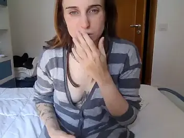 Stripchat Adult Webcam of SinnEmily