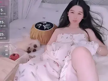 Stripchat Sex Cam of BingLin-