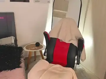 Stripchat Live Sex of hollyprincess_2