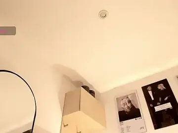 Stripchat Adult Video Chat of hollyprincess_2