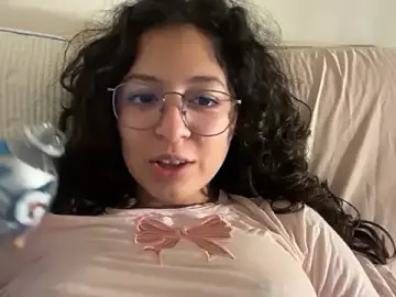 Stripchat Watch Live Sex Cams of Alicatcua_