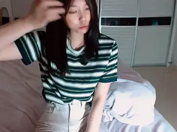 Stripchat Live Sex Cam of Miu1_girl