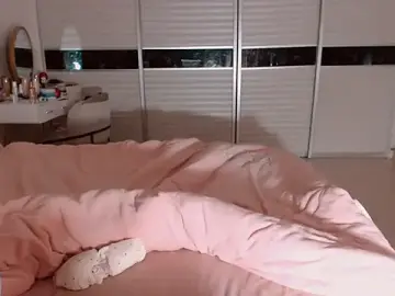 Stripchat Sex Cam of Miu1_girl