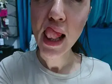 Stripchat Live Sex Cam of squirt_show