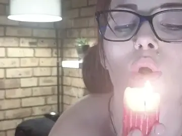 Stripchat Free Porn Cam of Astoria_Moon