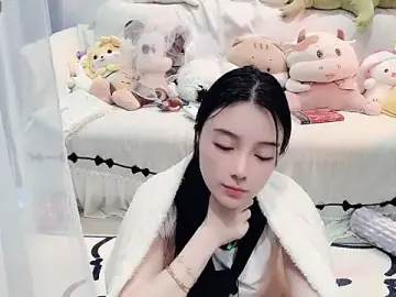 Stripchat Free Live Porn of AKiKi711