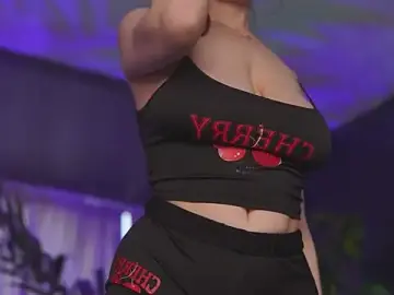 Stripchat Sex Cam of HotBustyBabeX