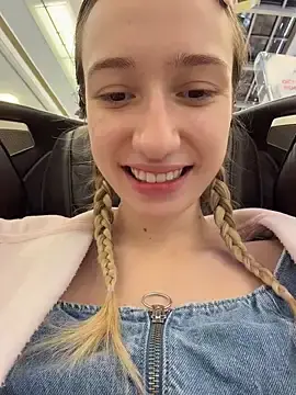 Stripchat Best live sex cam show of Lia__Love