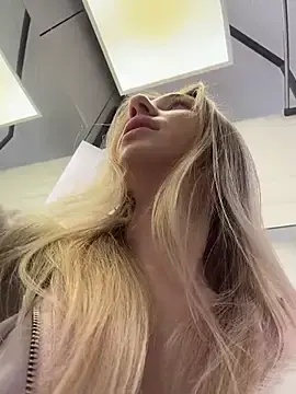 Stripchat Best Webcam of Lia__Love