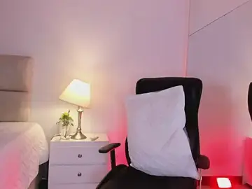 Stripchat Live Sex Cam of Chriss_Diamond