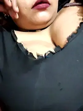 Stripchat Sex Cam of Indian-Nazia