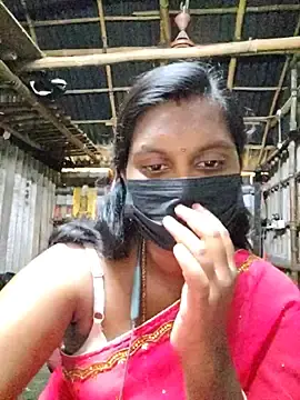 Stripchat Adult Webcam of Tamildivya18