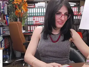 Stripchat Free Porn Cam of classyladyrellax