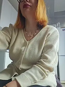 Stripchat Live Sex Cam of LybovNTV