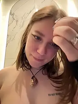 Stripchat Adult Webcams of lucy-joy