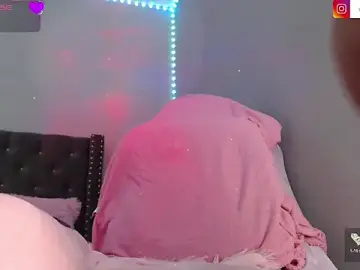 Stripchat Adult Webcams of Hanna-Queenss