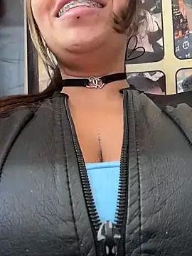 Stripchat Sex Cam of LIZ-06_