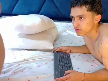 Stripchat Live Sex Cam of samantha_and_williams