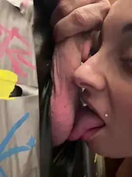 Stripchat Live Sex Cam of therealbeverlycious