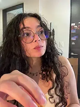 Stripchat Sex Cam of Antoniart_