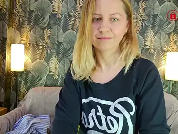 Stripchat Live Sex Cam of BigBoobsARRI