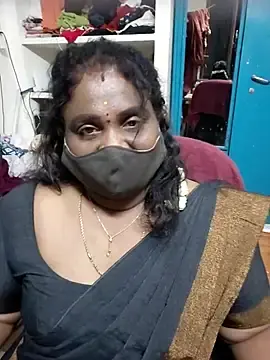 Stripchat Adult Webcams of Tamil_Kavitha10