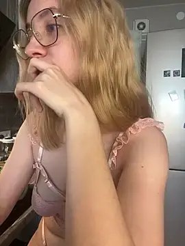 Stripchat Sex Cam of Kitty_Katrine