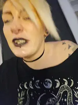 Stripchat Sex Cam of PinkTheHawk