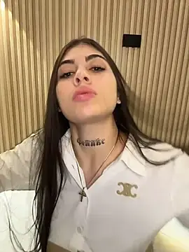 Stripchat Free Porn Cam of Sarasanders_4