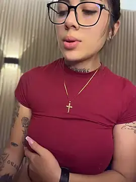 Stripchat Adult Webcam of Sarasanders_4