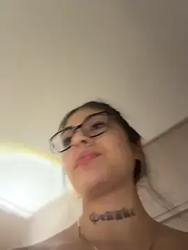 Stripchat Sex Cam of Sarasanders_4