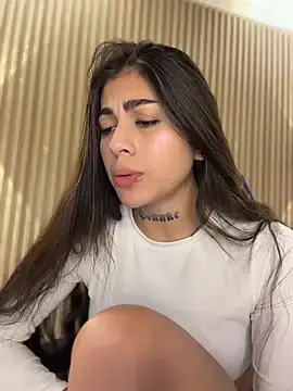 Stripchat Free Porn Cam of Sarasanders_4