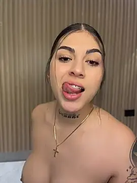 Stripchat Live Sex Cam of Sarasanders_4
