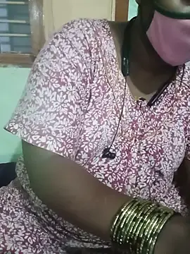 Stripchat Adult Webcams of tamilkaviya431