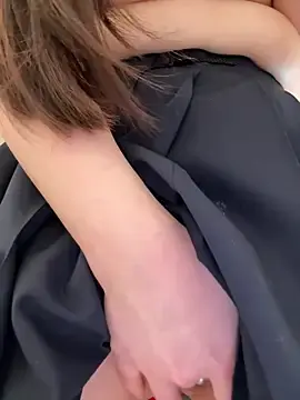 Stripchat Live Sex Cam of Selen-S