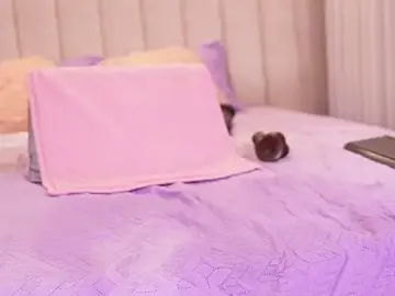 Stripchat Free Porn Cam of emyli_sw_