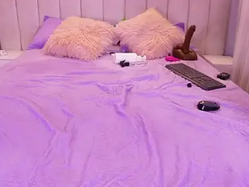 Stripchat Adult Webcams of emyli_sw_