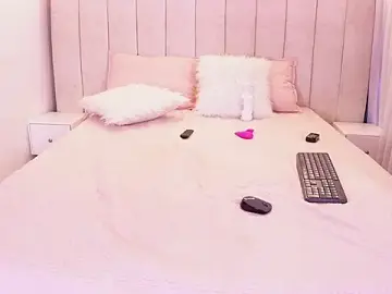 Stripchat Adult Webcams of emyli_sw_