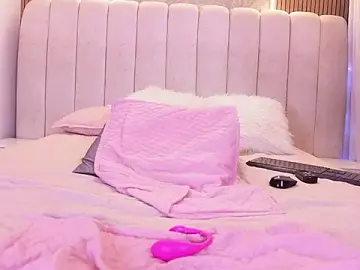 Stripchat Sex Cam of emyli_sw_