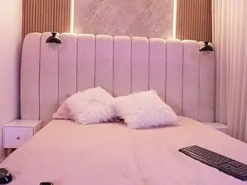 Stripchat Best live sex cam show of emyli_sw_