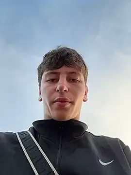 Stripchat Live Sex Cam of ARON_LUXX