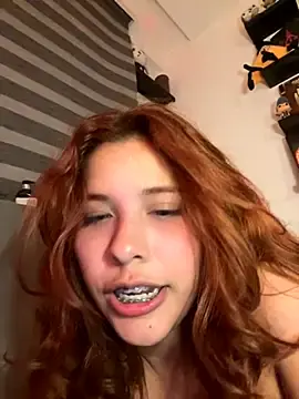 Stripchat Sex Cam of crystal_bunny7