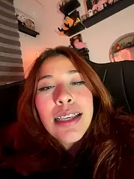 Stripchat Free Live Porn of crystal_bunny7