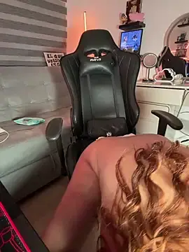 Stripchat Free Porn Cam of crystal_bunny7