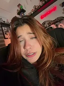 Stripchat Nude Webcam of crystal_bunny7