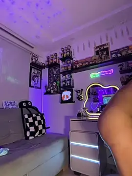 Stripchat Live Porn of crystal_bunny7