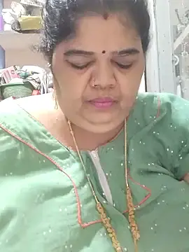 Stripchat Nude Webcam of tamilthanushri