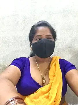 Stripchat Nude Webcam of MaaliiiPonuTamil