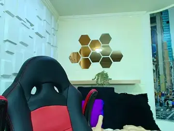 Stripchat Adult Video Chat of Naughty_Kittenm